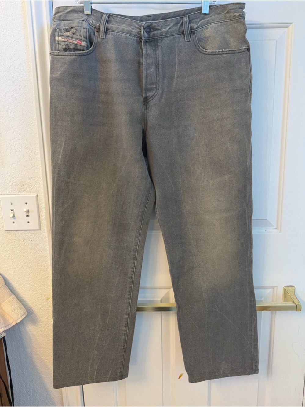 Diesel Men's Gray Straight-Leg Jeans